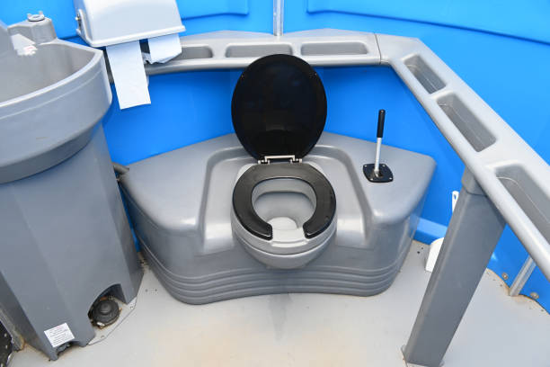 Best Portable restroom trailer rental  in Oak Ridge, NJ