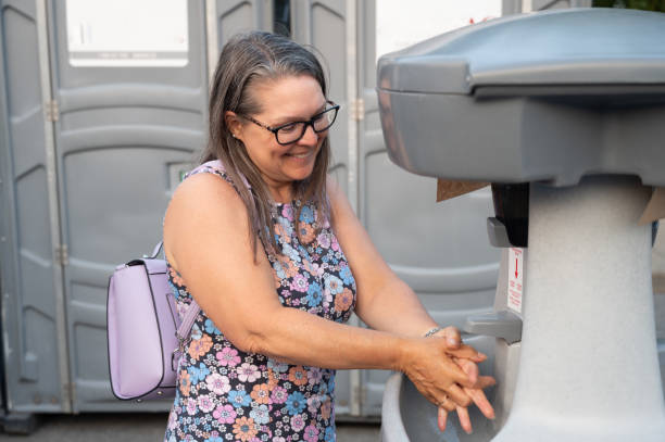 Best Portable bathroom rental  in Oak Ridge, NJ